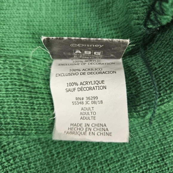 Disney Peter Pan Off to Neverland Beanie Hat with Pom Pom Unisex - Picture 6 of 8